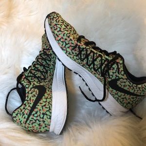 NIKE Pegasus 32
